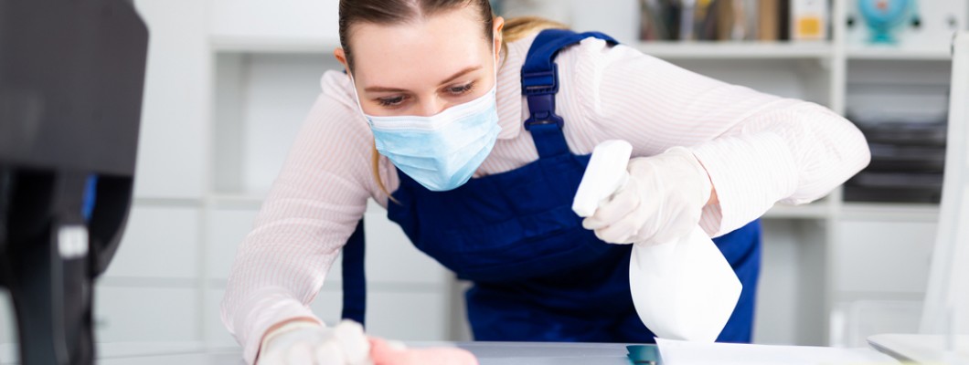 Angajati care se bucura de o sanatate buna datorita utilizarii detergentilor bio Angajati care se bucura de o sanatate buna datorita utilizarii detergentilor bio