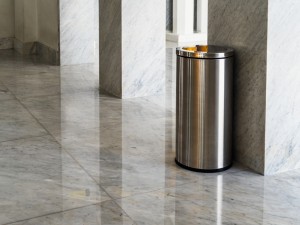 7 criterii esențiale pentru alegerea unui coș de gunoi din inox de la Sanito