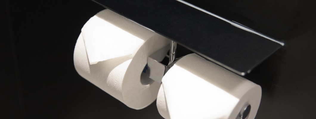 role de hartie igienica in baie de hotel role de hartie igienica in baie de hotel