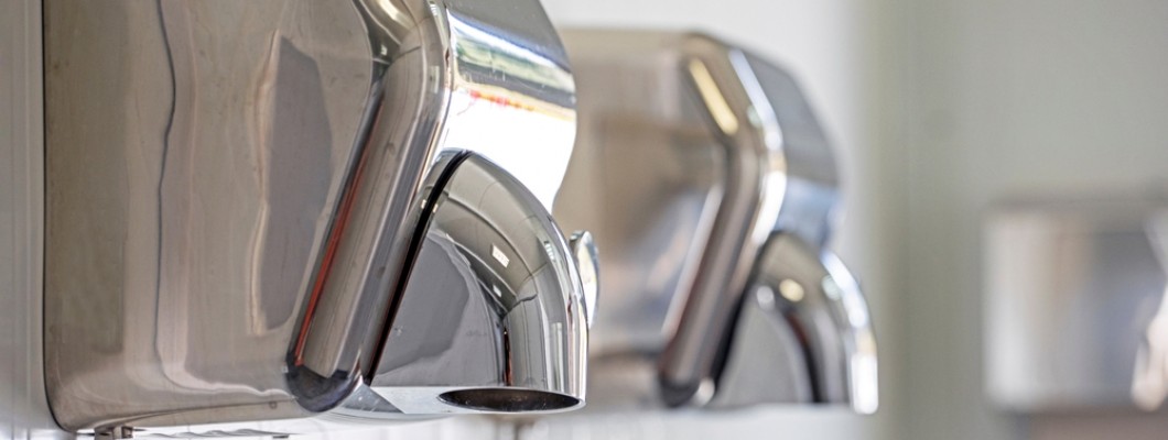 uscatoare de maini cu senzor in baie publica