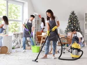7 pași practici pentru curățenie în detaliu: pregătește sediul pentru sărbători