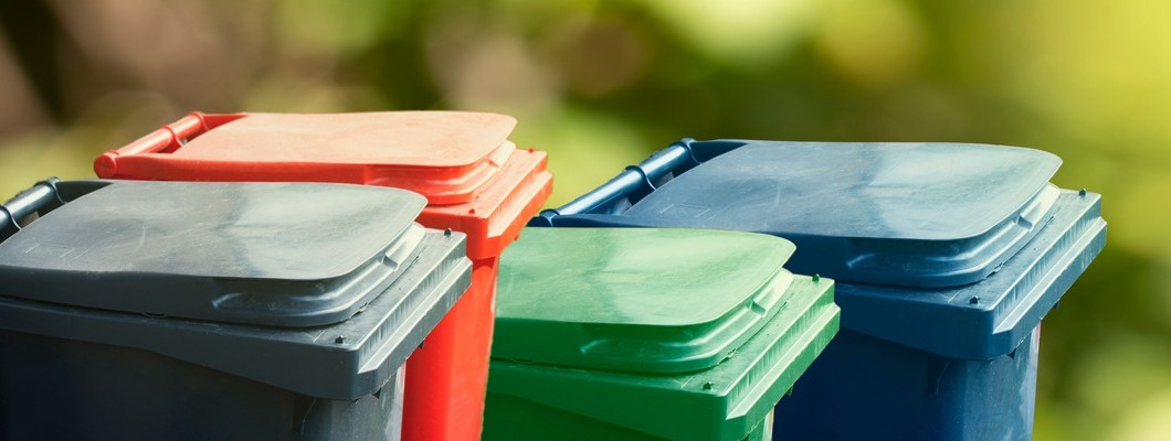 pubele colorate reciclare deseuri menajere plastic metal hartie