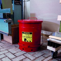 Cutie rosie de deșeuri uleioase inflamabile, cu pedala, 900 Justrite Cutie rosie de deșeuri uleioase inflamabile, cu pedala, 900 Justrite