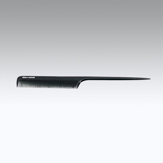 Pieptan profesional cu dinti desi si maner ascutit pentru suvite Koh-i-noor 18 x 3 cm Pieptan profesional cu dinti desi si maner ascutit pentru suvite Koh-i-noor 18 x 3 cm