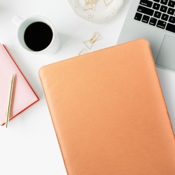 Husa laptop, MacBook 13 inch, UNIKA, piele PU cu lana din fibre naturale, bej Husa laptop, MacBook 13 inch, UNIKA, piele PU cu lana din fibre naturale, bej