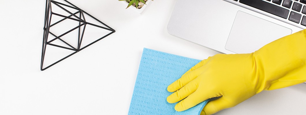 Luptă împotriva microbilor cu dezinfectanții profesionali pentru mâini și suprafețe