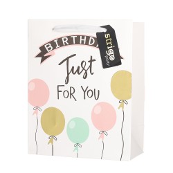 Set 3 pungi hartie 18x23(h)x10cm 210 gsm. PART011 Set 3 pungi hartie 18x23(h)x10cm 210 gsm. PART011