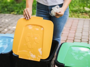Cosuri de gunoi și europubele: colectează eficient si responsabil deșeurile rezultate din activitatea companiei tale!