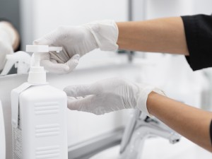 Igienizare atentă şi protecţie - descoperă soluţiile profesionale pentru dezinfectare