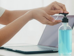 Când și de ce folosim gelul dezinfectant?