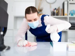 7 beneficii ale detergenților bio pentru mediu și sănătate în spațiile profesionale