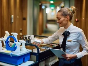 Pregătirea spațiului pentru sezonul turistic: cum eviți problemele de igienă?