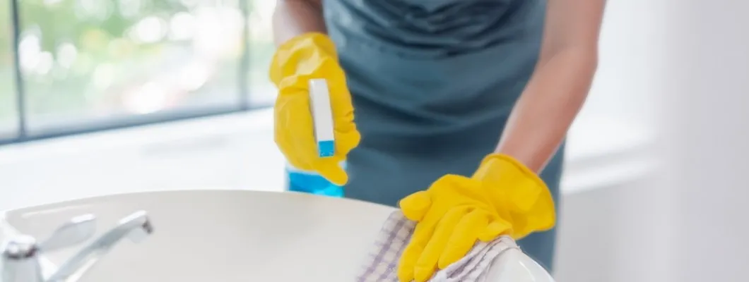 imagine cu o toaleta curata si stralucitoare