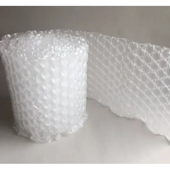 Rola folie cu bule aer 300m (400x330mm) Rola folie cu bule aer 300m (400x330mm)