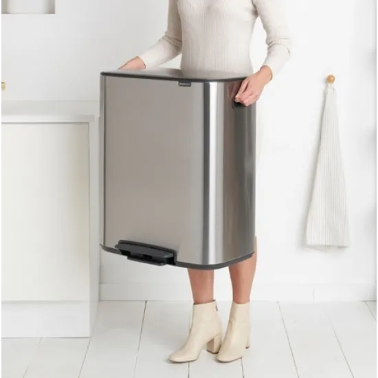 Cos gunoi Bo cu pedala, 60L - Otel mat fara amprente Cos gunoi Bo cu pedala, 60L - Otel mat fara amprente