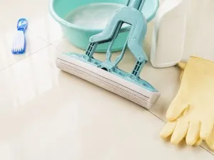 Să faci curat poate fi distractiv și terapeutic!