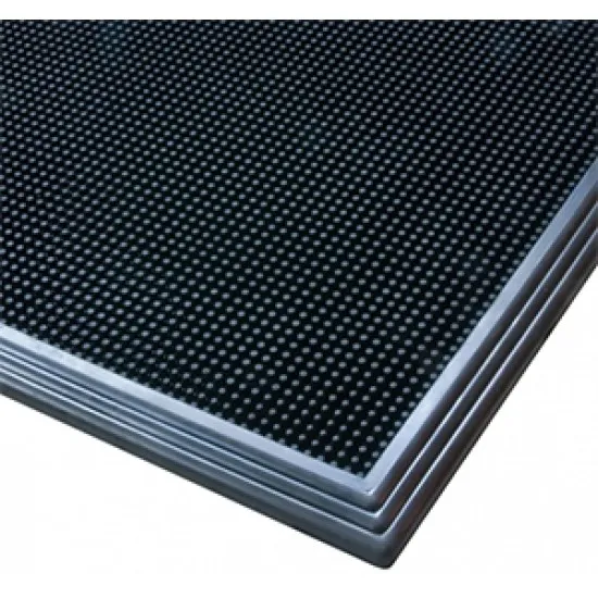 Covoras profesional Notrax folosit cu solutie igienizanta Sanitrax, 61 x 81 cm Covoras profesional Notrax folosit cu solutie igienizanta Sanitrax, 61 x 81 cm