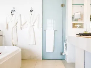 Soluții profesionale pentru dotarea și curățarea spațiilor hoteliere