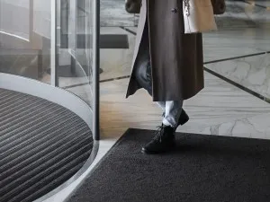 Pentru un design interior modern și funcțional, alege covorașele profesionale!