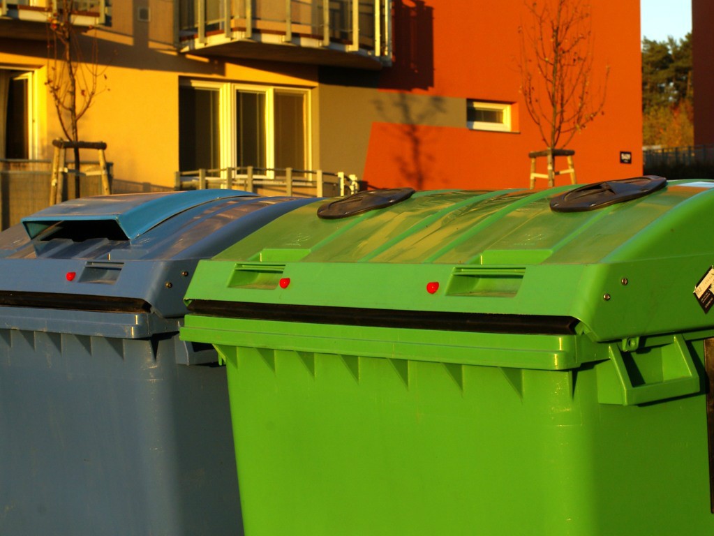 Container HDPE CLE 1100L cu capac rotund verde - Transport inclus